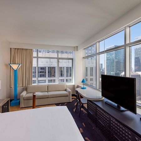 Thewit Chicago, A Hilton Hotel Zewnętrze zdjęcie